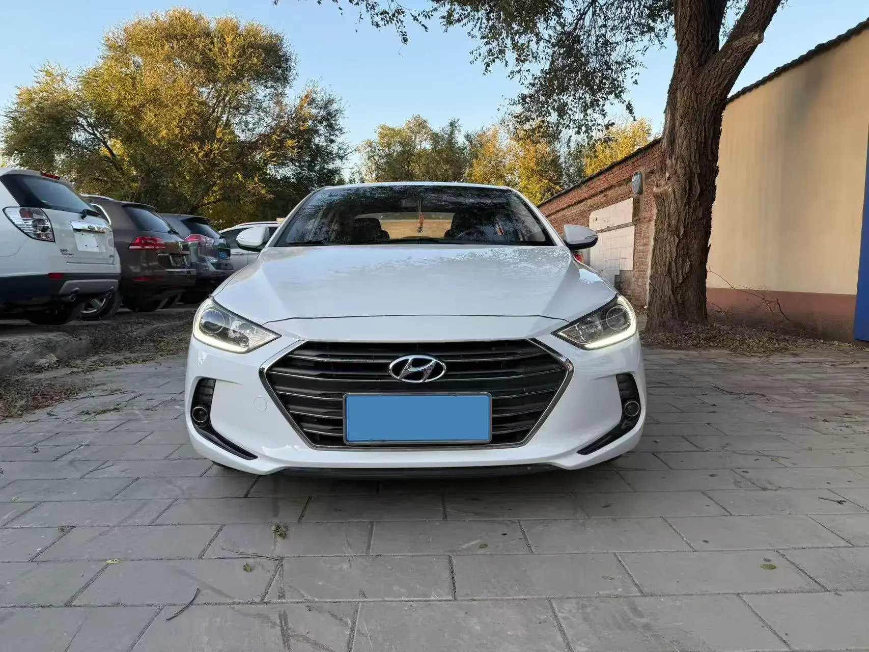 2018 HYUNDAI ELANTRA thumbnail 2