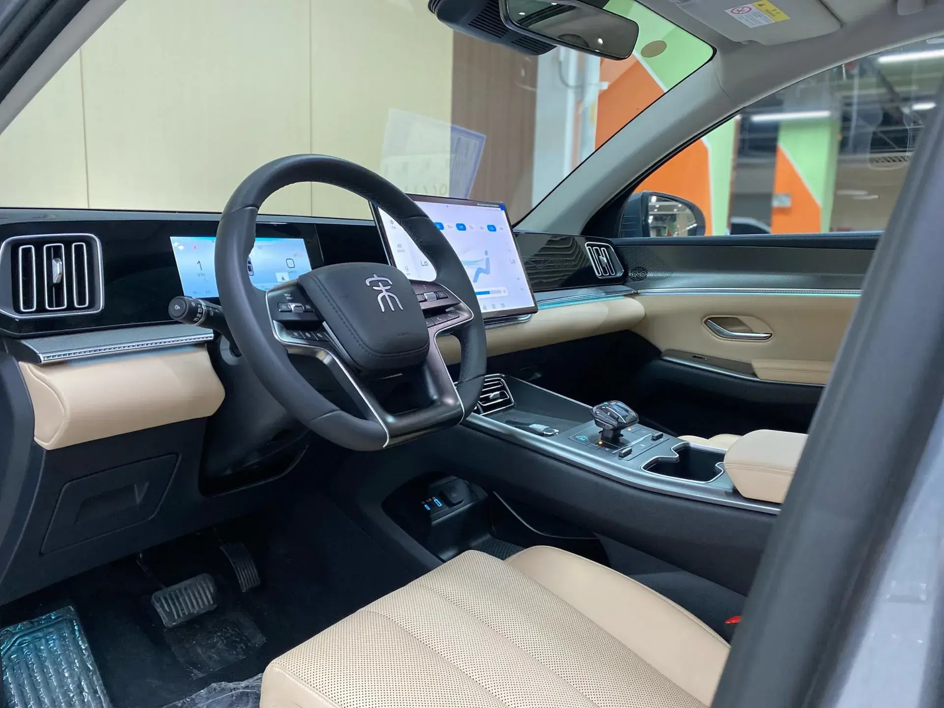 2025 BYD SONG thumbnail 4