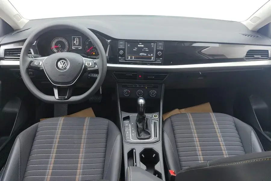 2019 VOLKSWAGEN LAVIDA thumbnail 4