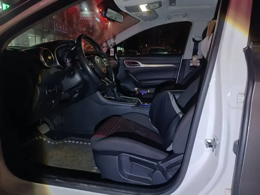 2019 MG MG6 thumbnail 2