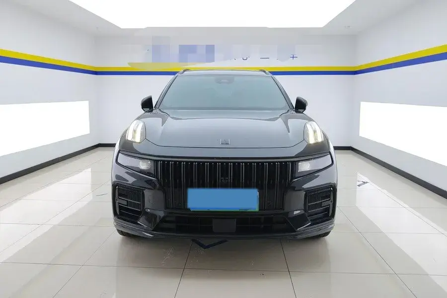 2021 LYNK&CO 09 thumbnail 3