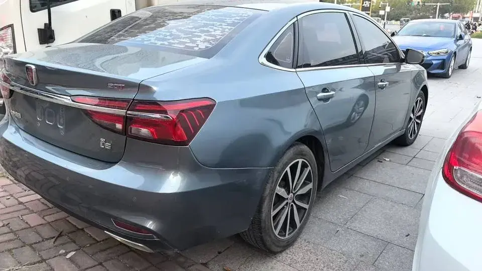 2018 ROEWE I6 thumbnail 4