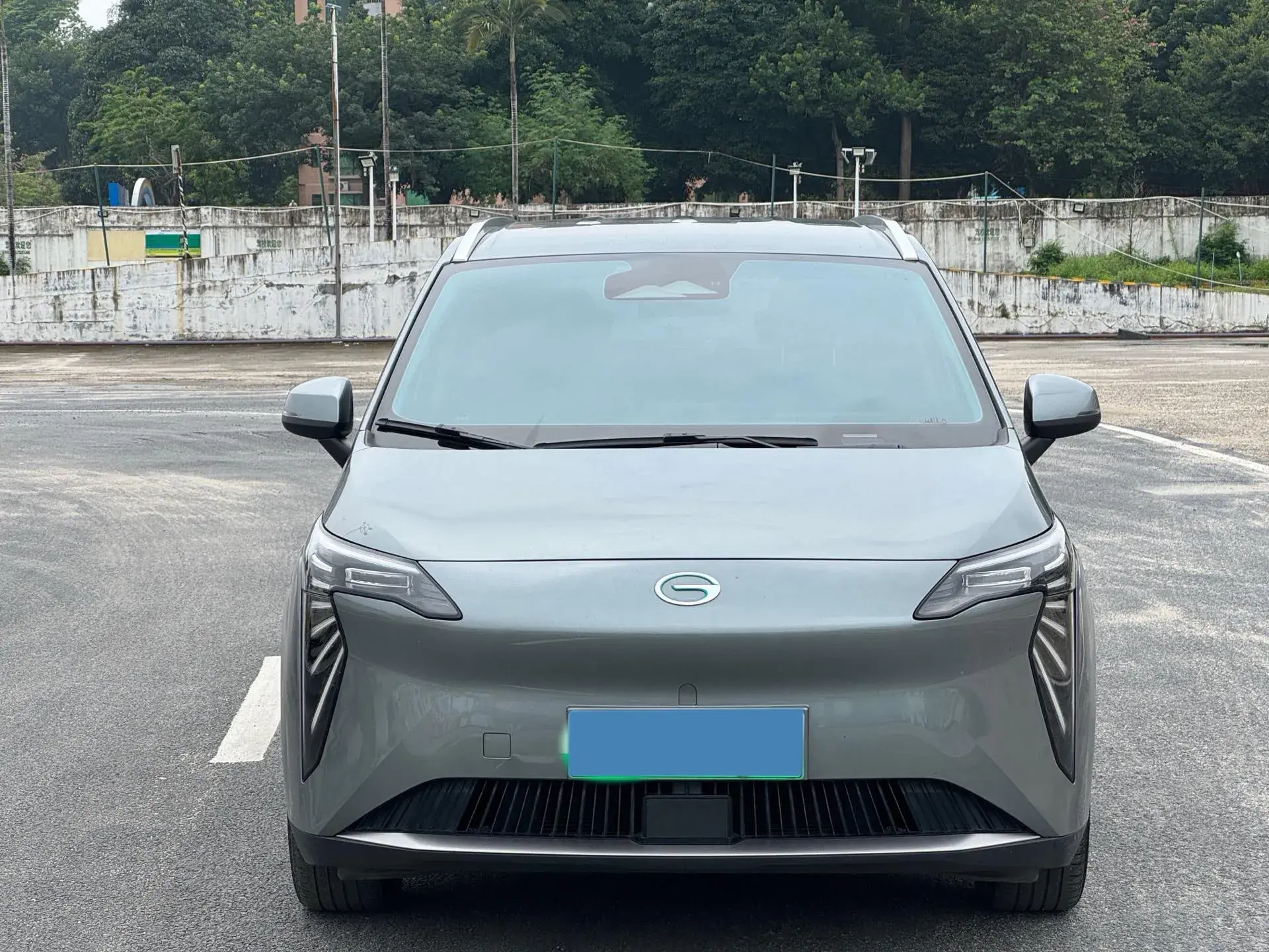 2023 AION Y thumbnail 2