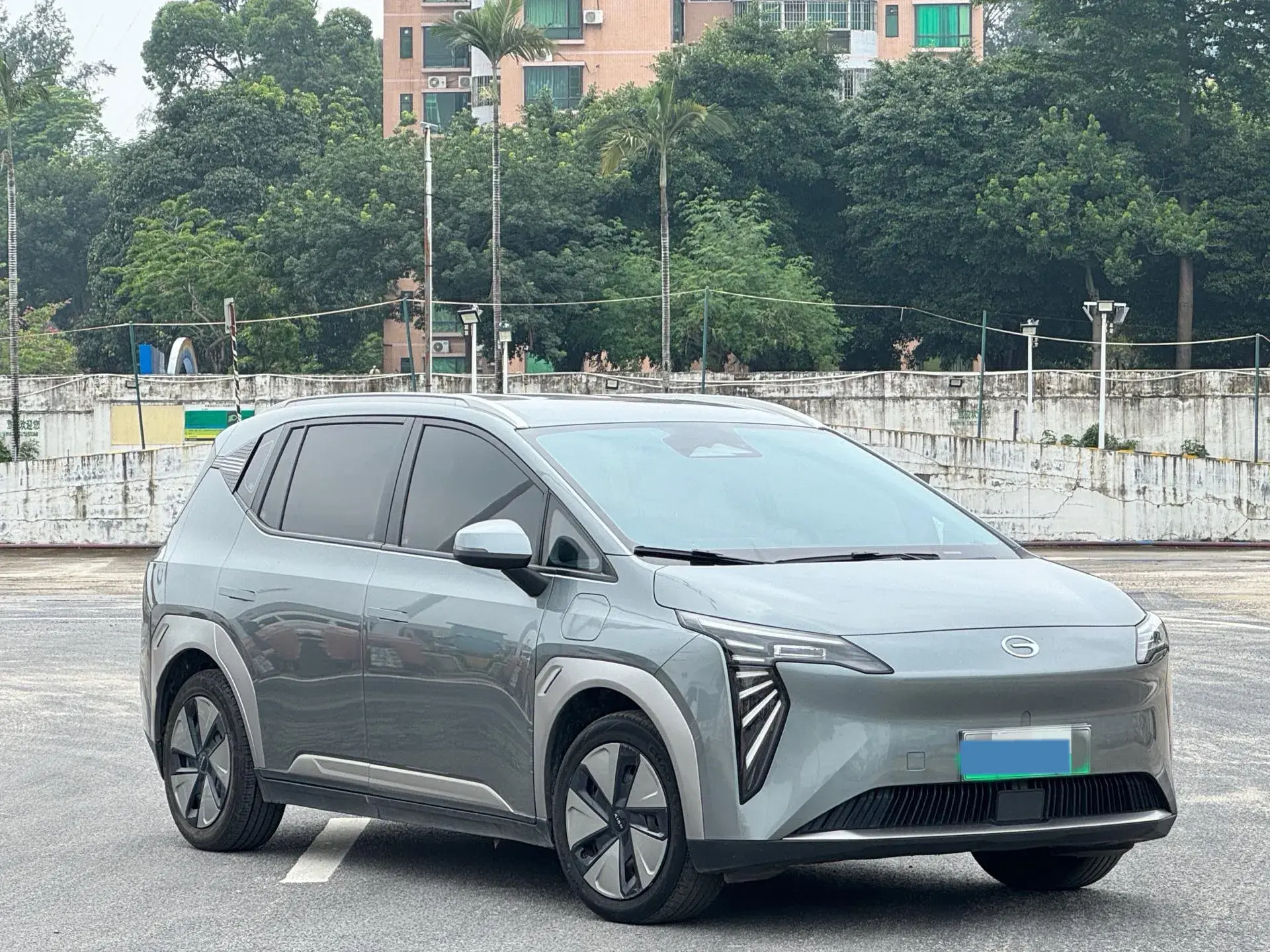 2023 AION Y thumbnail 3