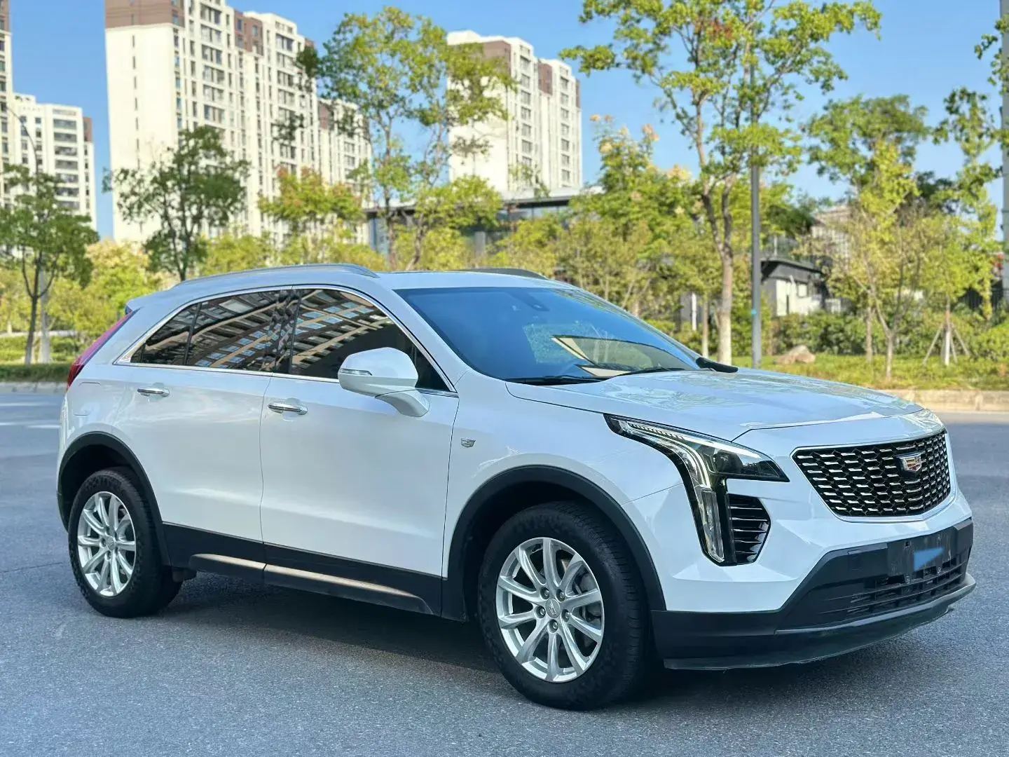 2021 CADILLAC XT4 thumbnail 4