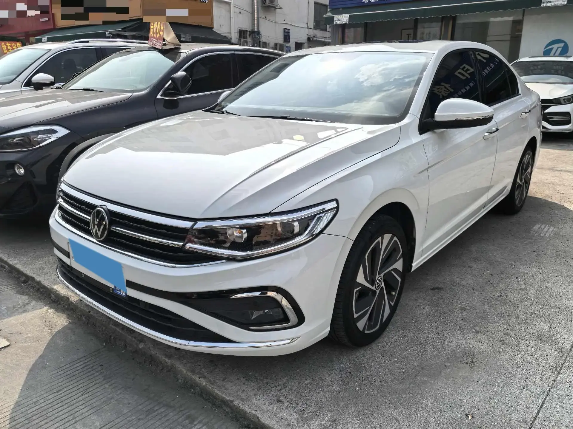 2023 VOLKSWAGEN BORA view 1