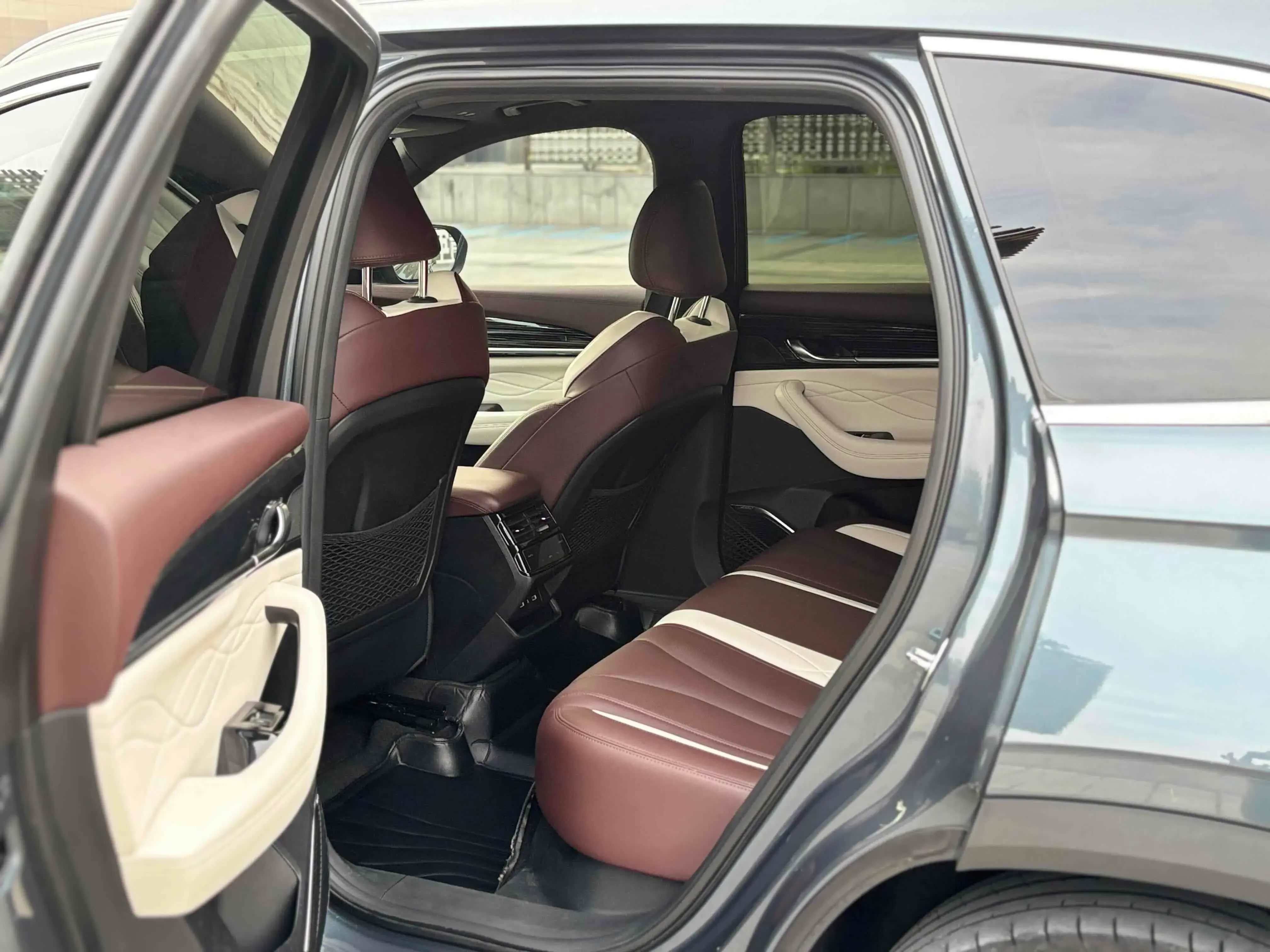 2021 GEELY MONJARO thumbnail 4