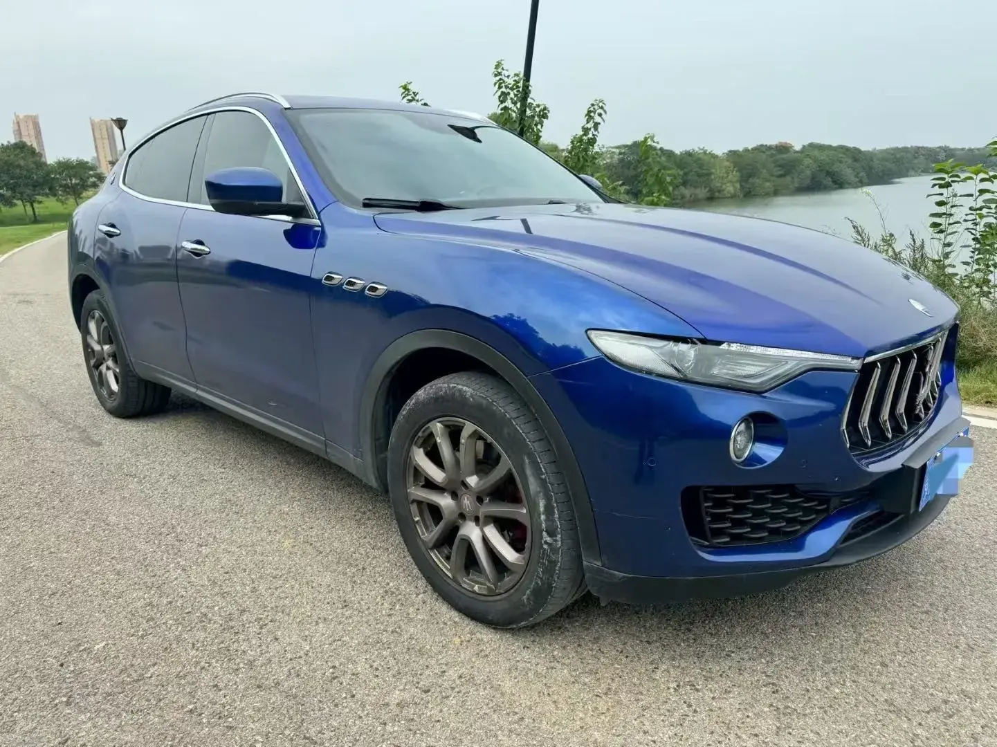 2018 MASERATI LEVANTE thumbnail 3