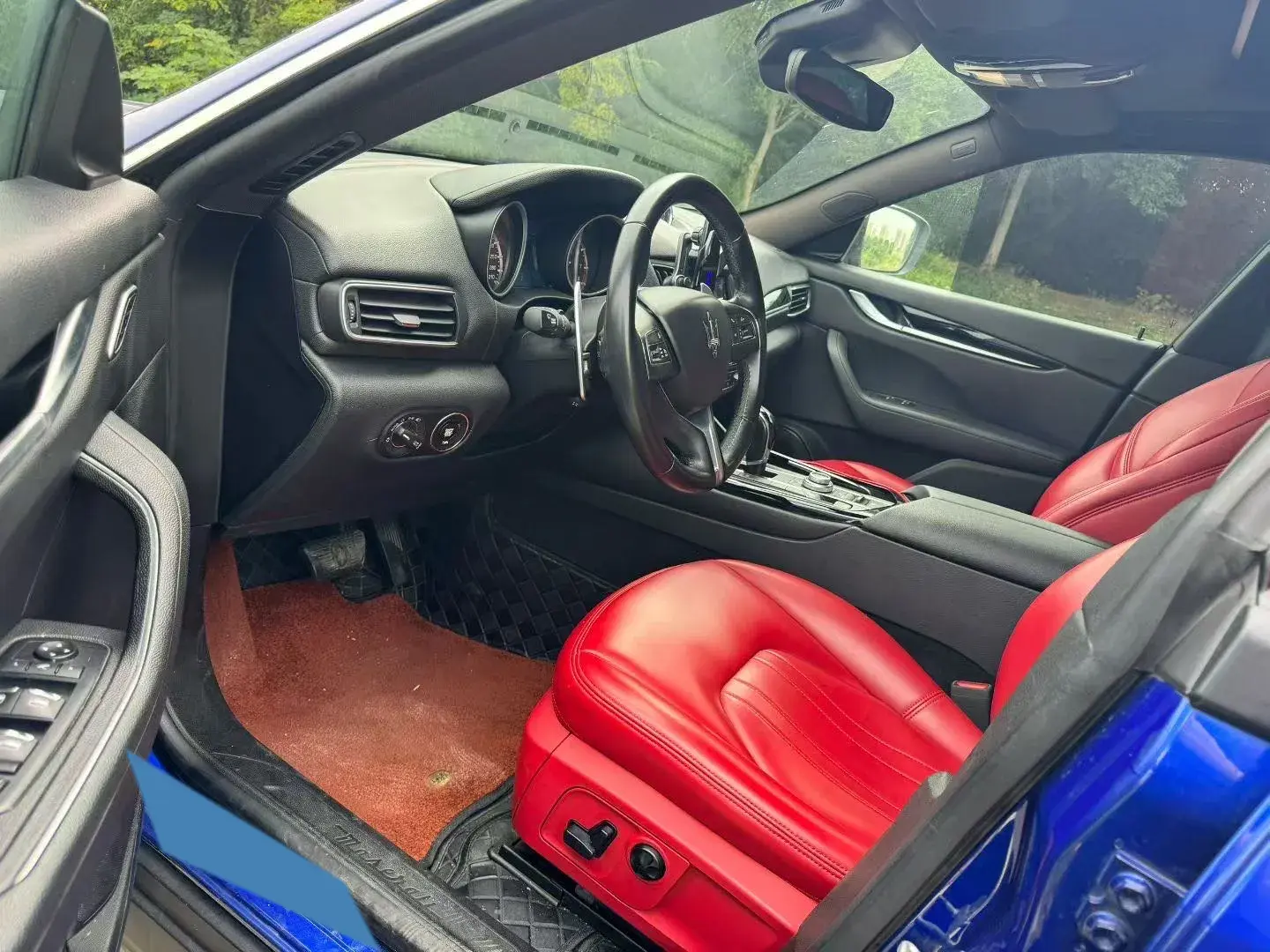 2018 MASERATI LEVANTE thumbnail 4