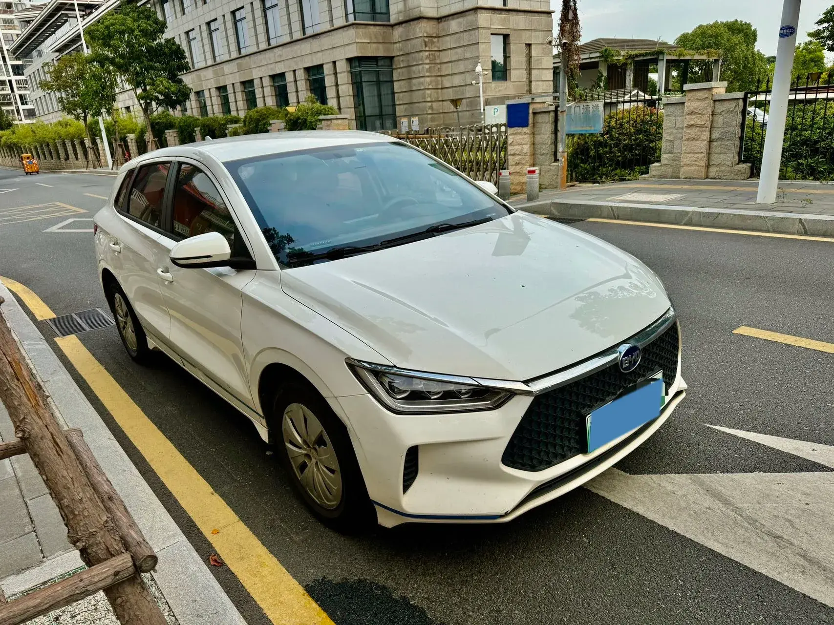 2019 BYD E2 thumbnail 3