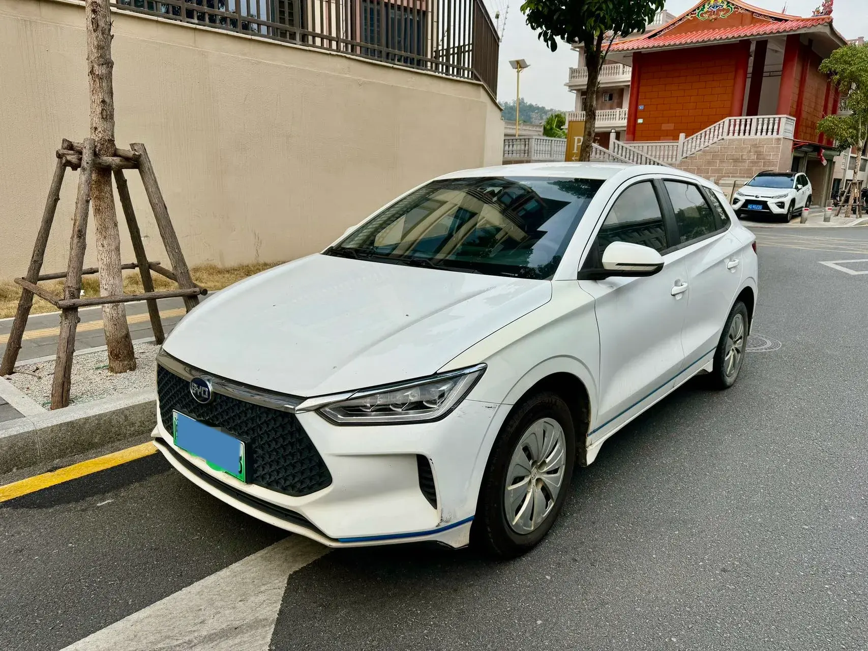 2019 BYD E2 view 1