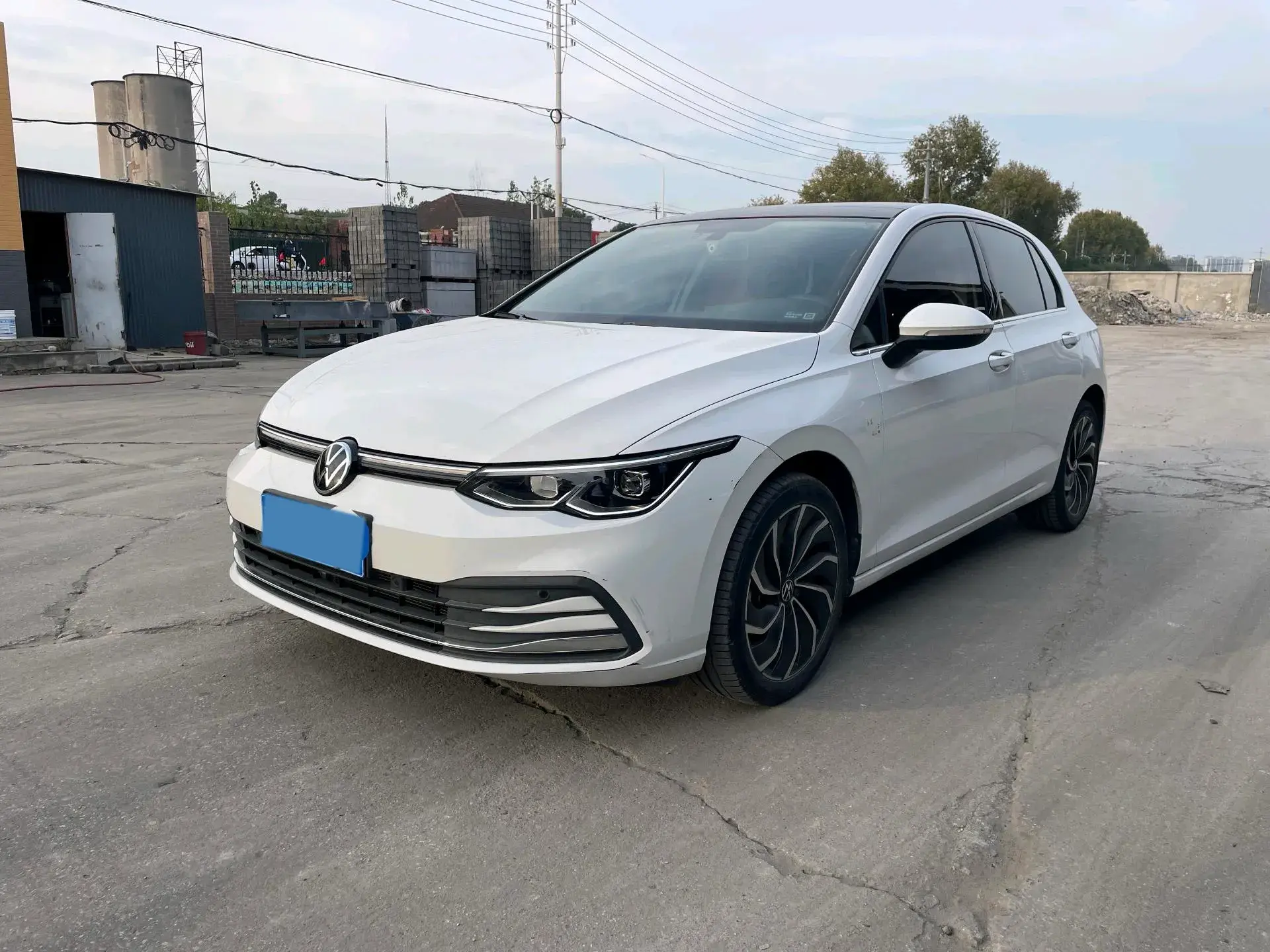 2021 VOLKSWAGEN GOLF view 1
