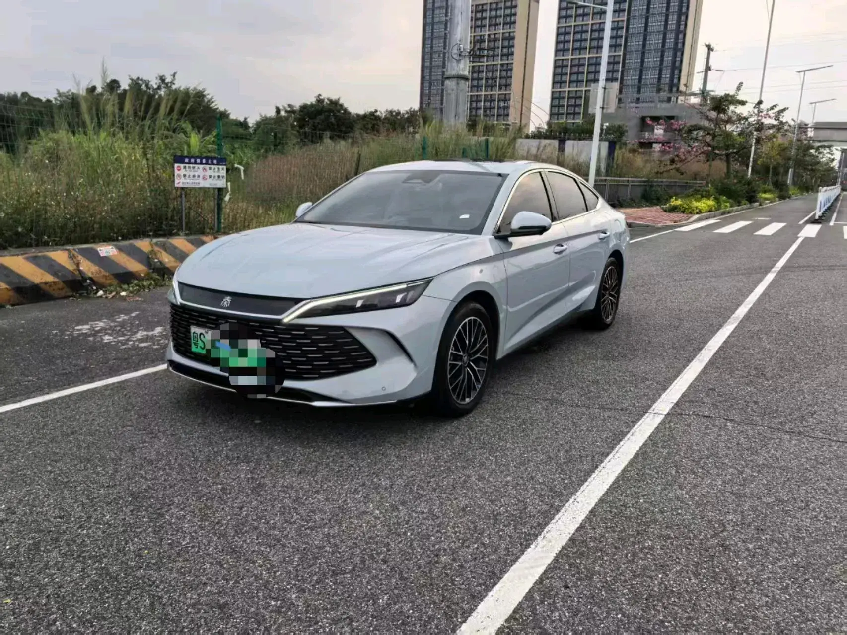 2023 BYD QIN view 1