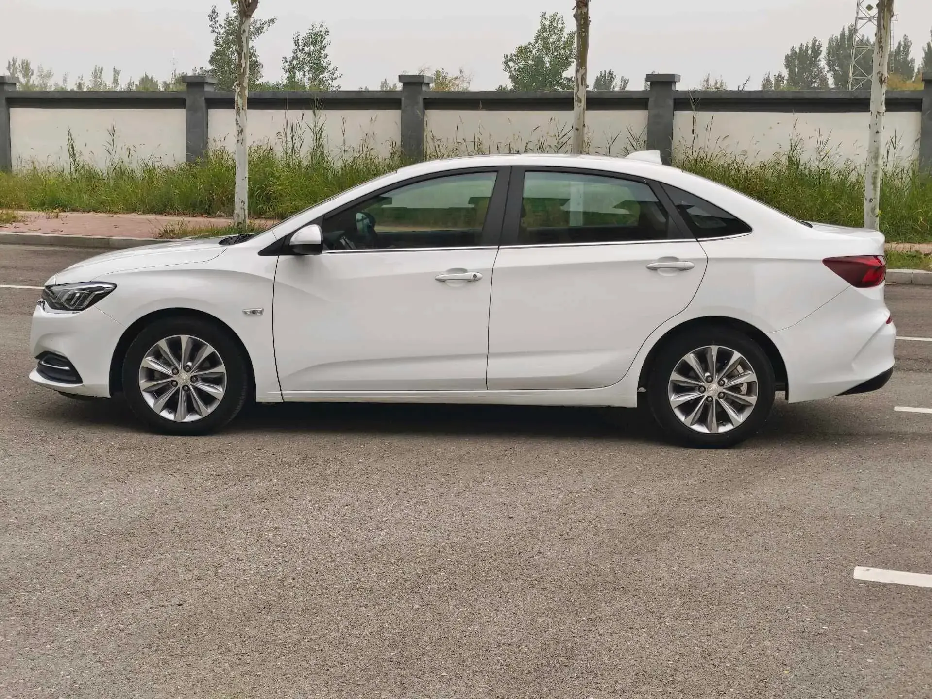 2020 CHEVROLET MONZA thumbnail 3