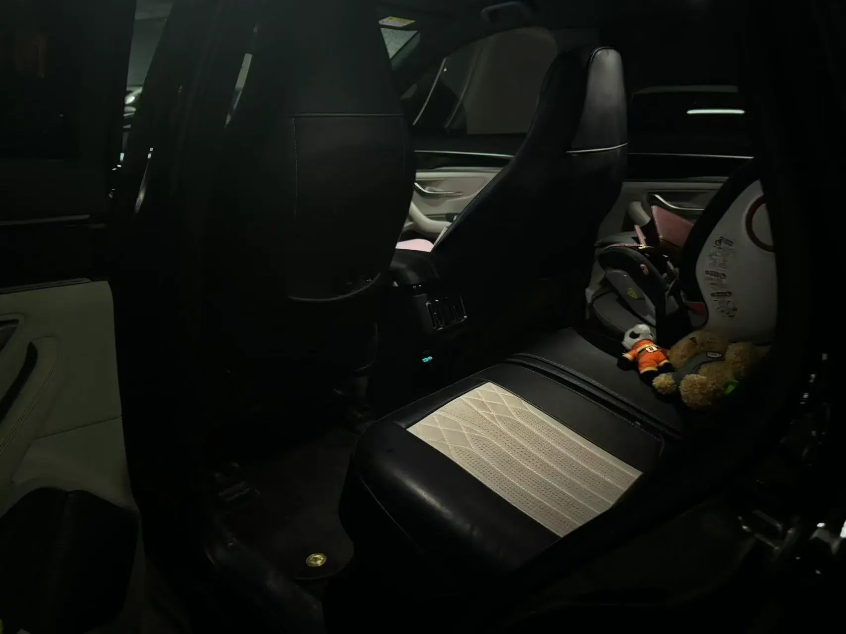 2023 BYD SONG thumbnail 2