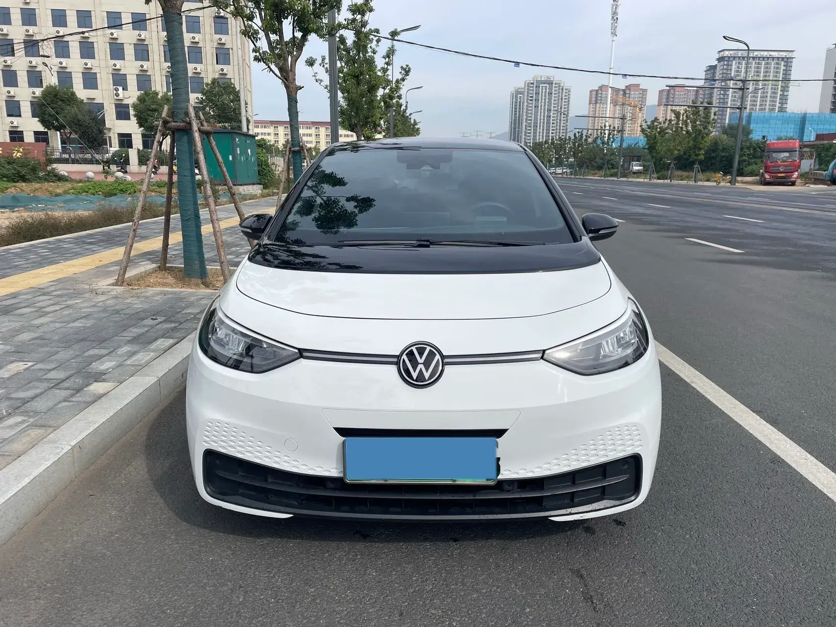 2024 VOLKSWAGEN ID.3 thumbnail 2