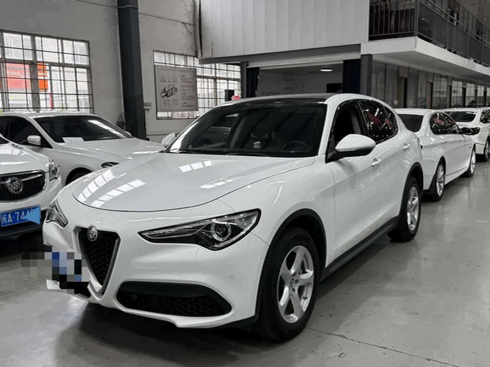 2017 ALFA ROMEO view 1