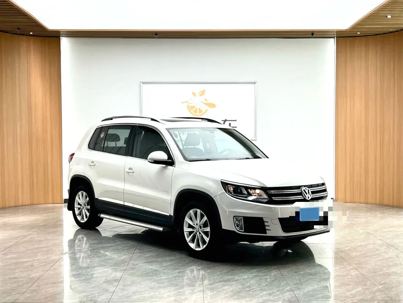 2016 VOLKSWAGEN TIGUAN thumbnail 2