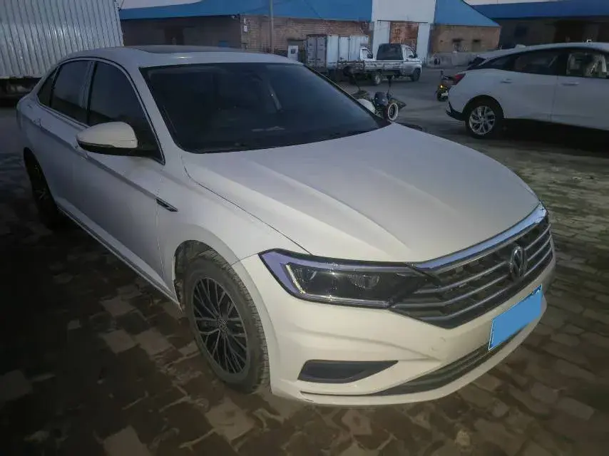 2019 VOLKSWAGEN SAGITAR thumbnail 2