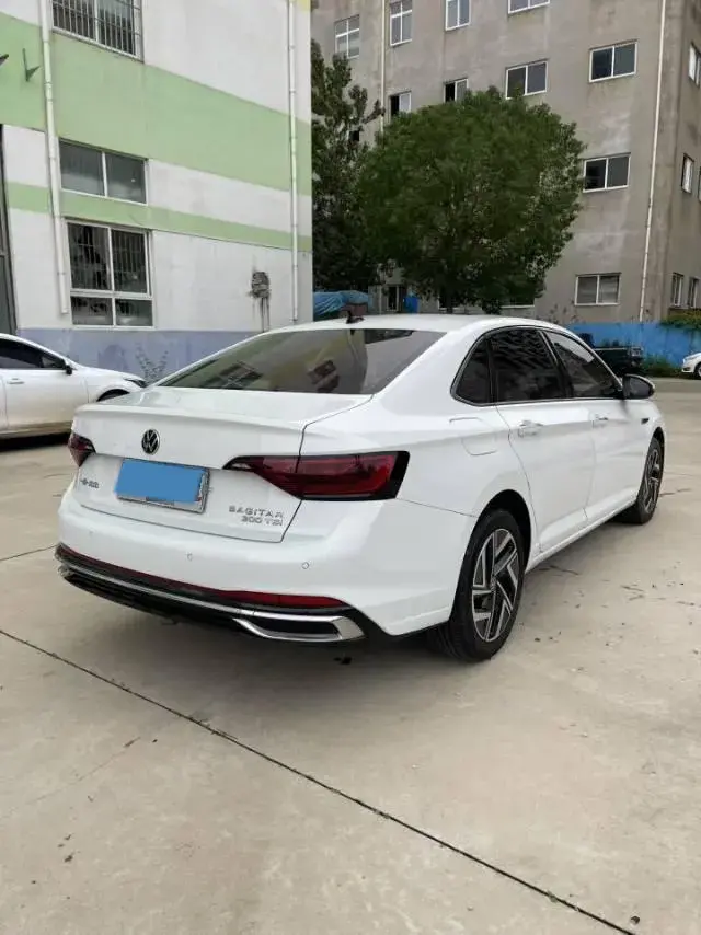 2023 VOLKSWAGEN SAGITAR thumbnail 4