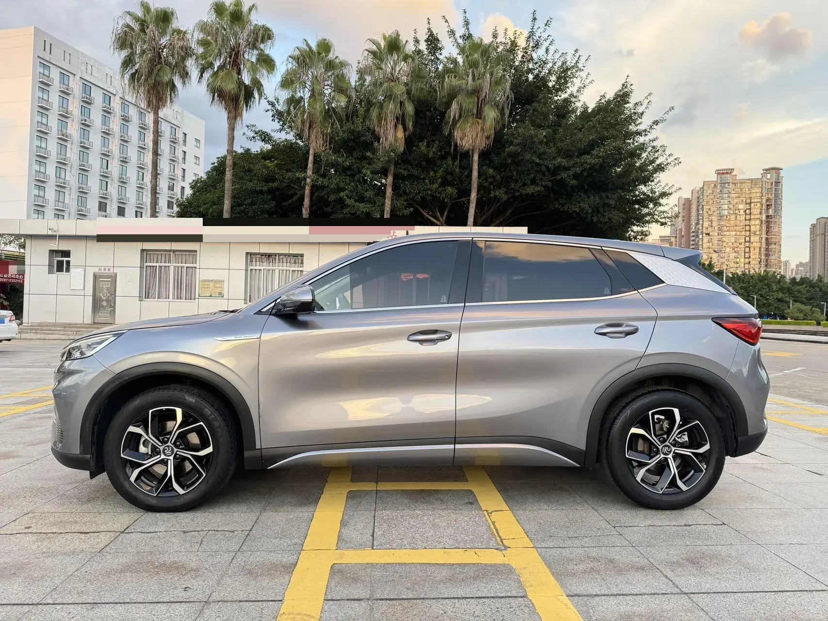 2022 BYD YUAN thumbnail 3