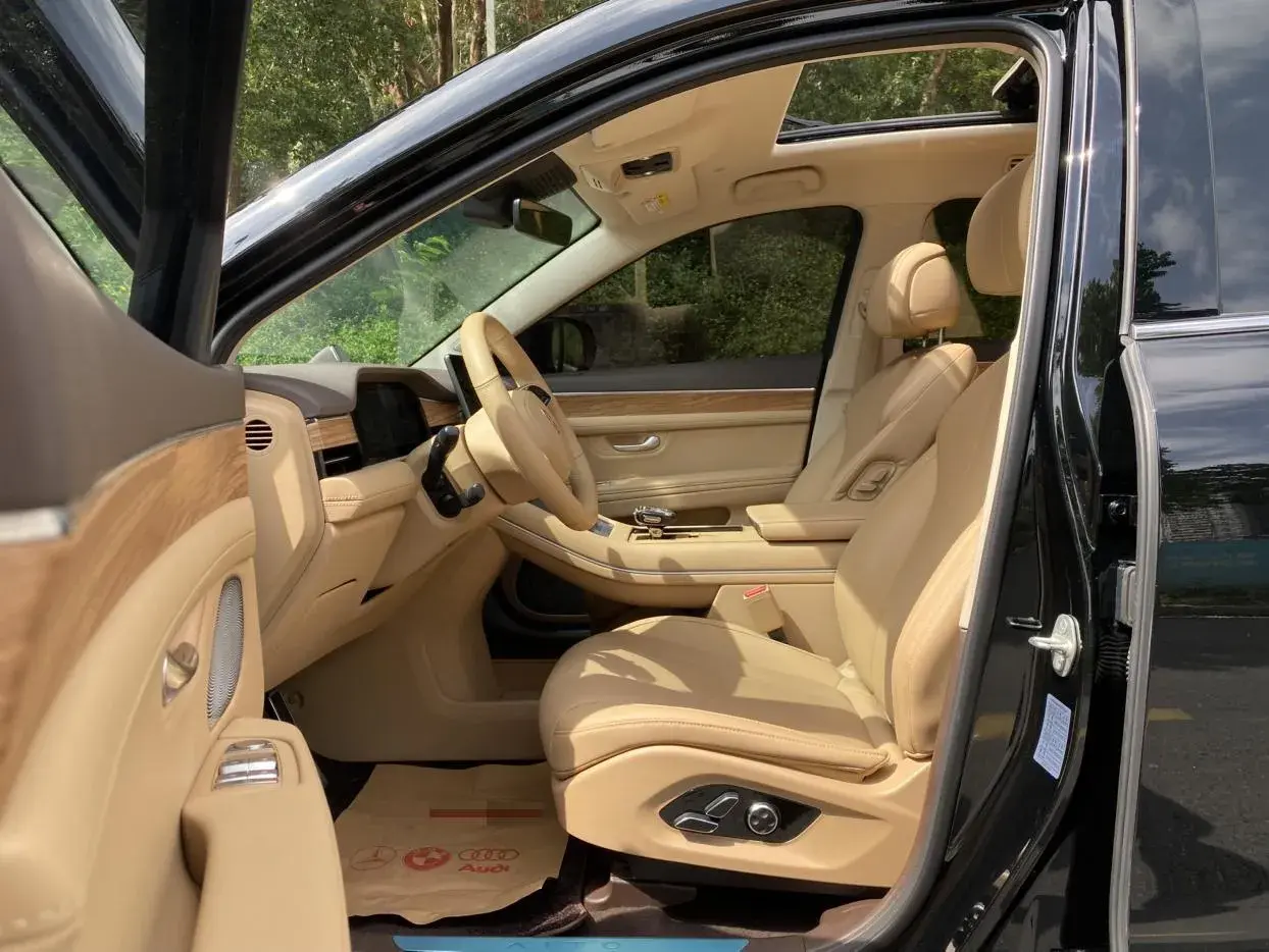 2024 AITO AITO thumbnail 3