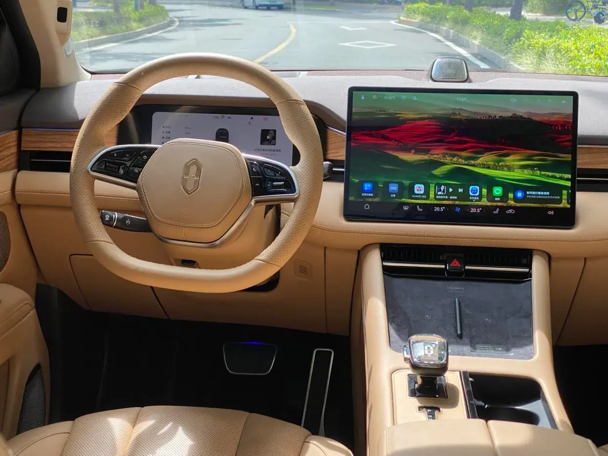 2024 AITO AITO thumbnail 4