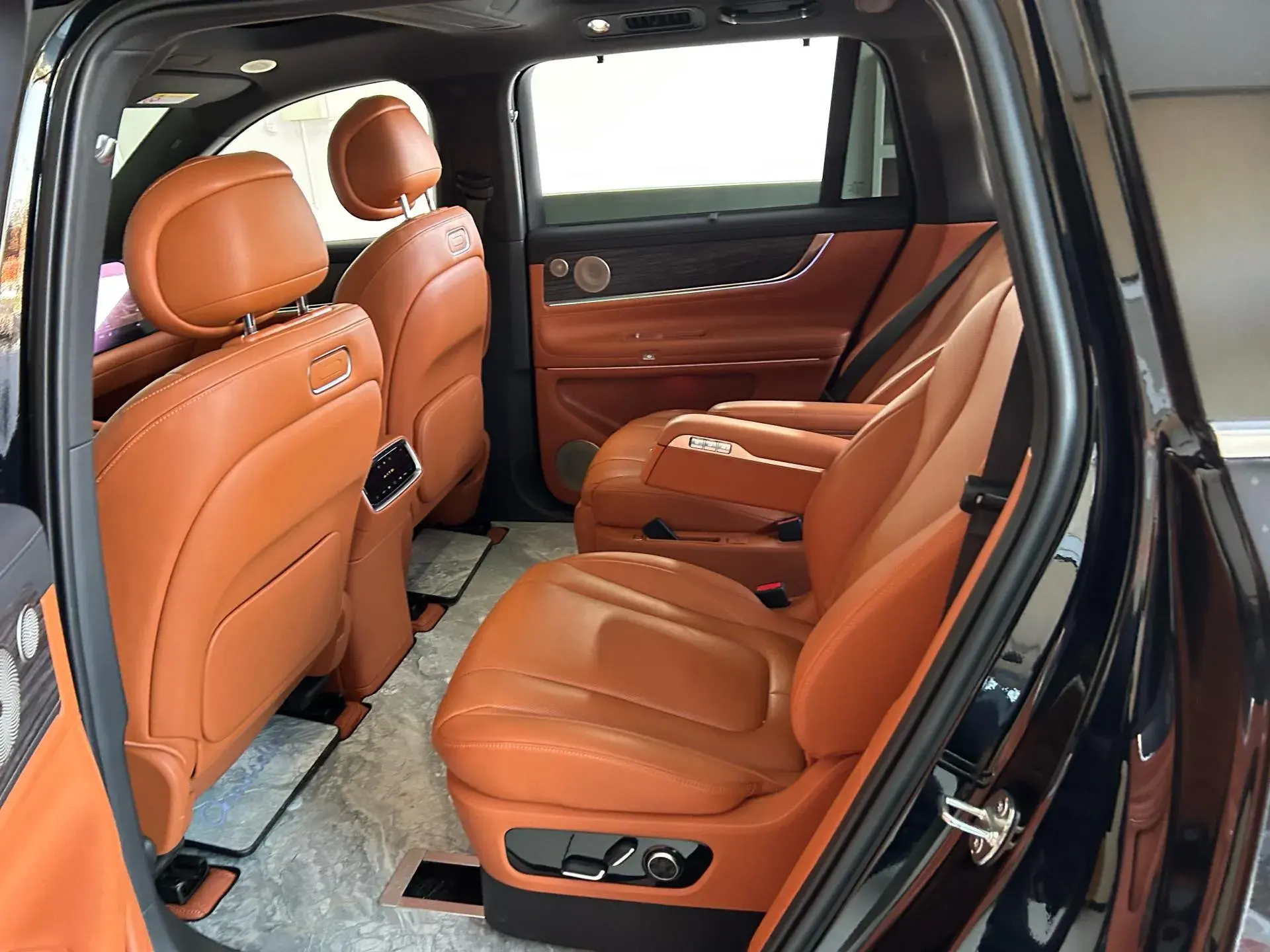 2024 AITO AITO thumbnail 4