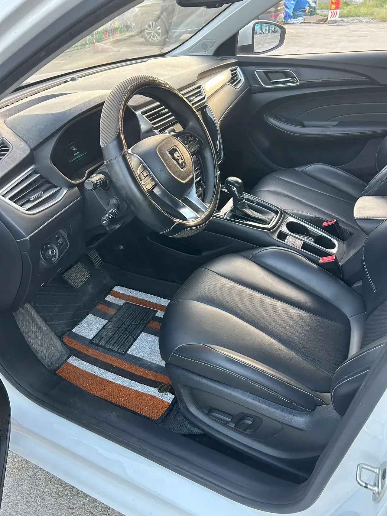 2019 ROEWE I5 thumbnail 4