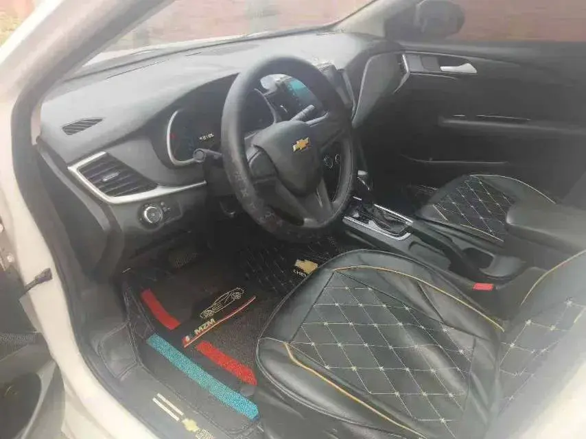 2019 CHEVROLET CAVALIER thumbnail 4