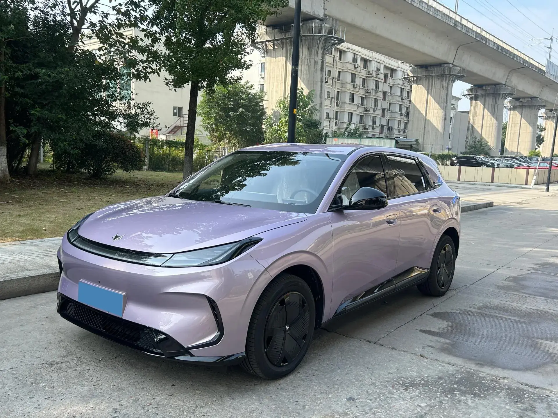 2025 ARCFOX T1 view 1