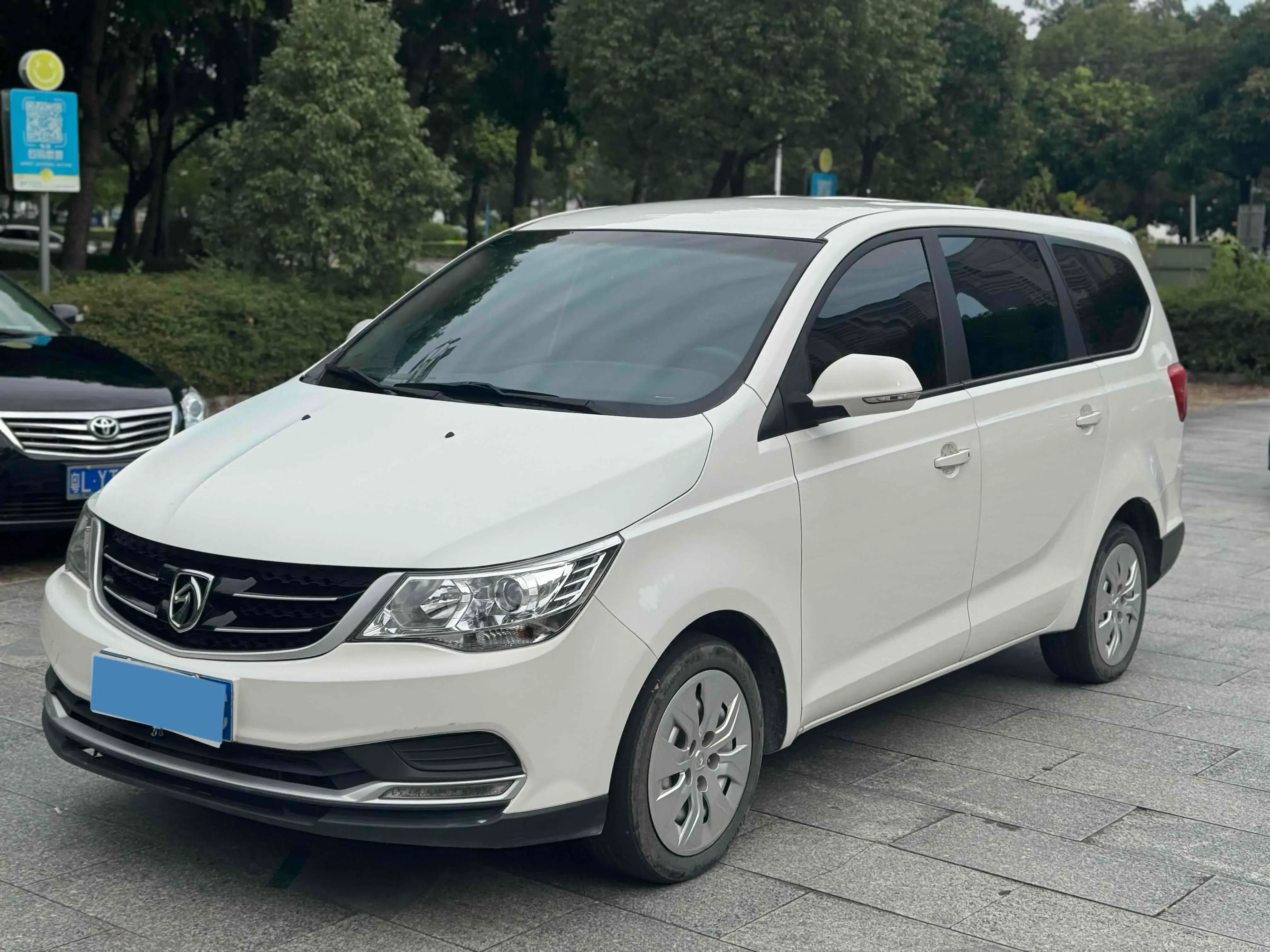 2019 BAOJUN 730 view 1