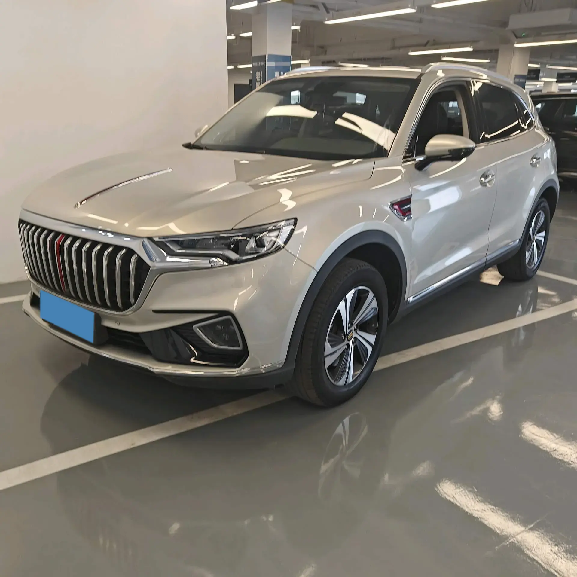 2019 HONGQI HS5 view 1