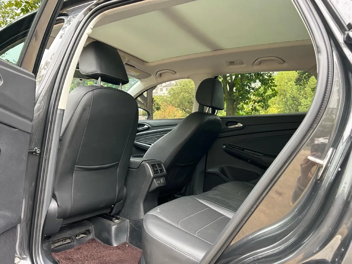 2021 Jetta VS7 1.4T 150HP L4 6AT,autocango,china used car exporter,china ev exporter,chinese used car exporter,chinese used ev exporter