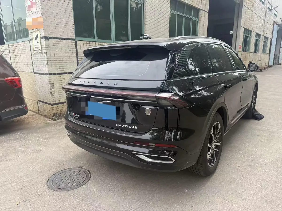 2023 Lincoln Nautilus 2.0T 261HP L4 8AT,autocango,china used car exporter,china ev exporter,chinese used car exporter,chinese used ev exporter