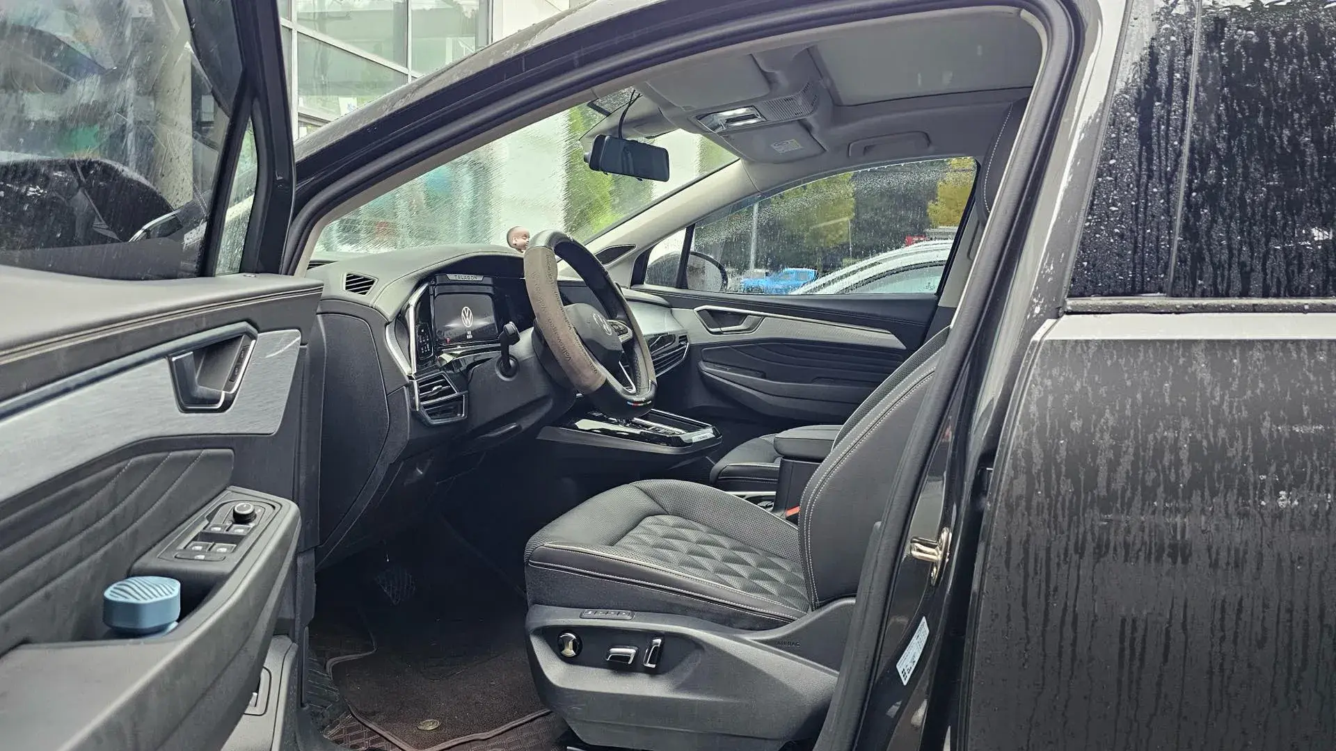 2024 VOLKSWAGEN TALAGON thumbnail 3