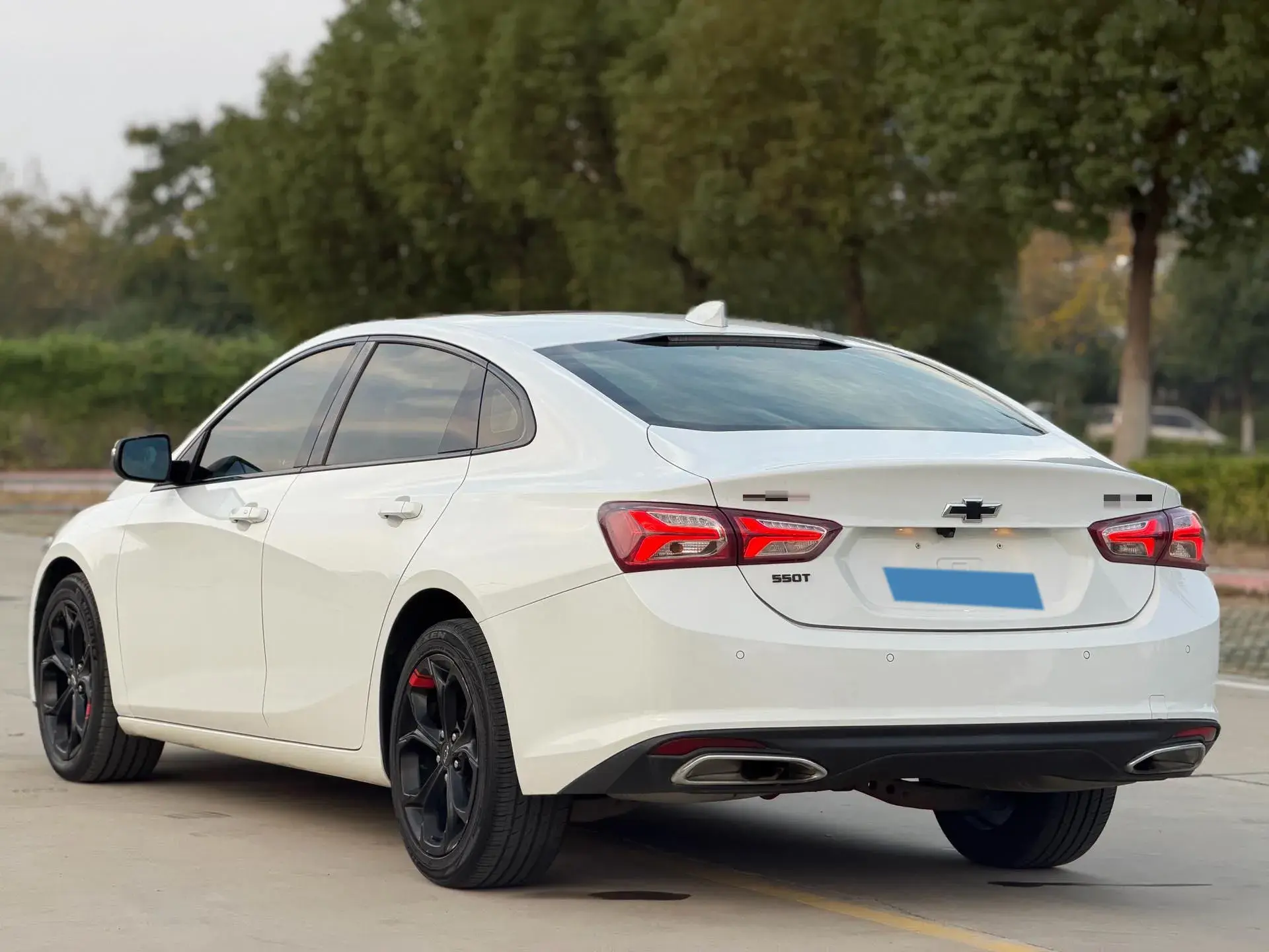 2019 CHEVROLET MALIBU thumbnail 4