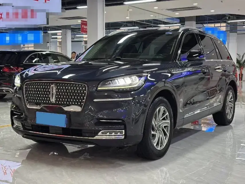 2021 LINCOLN AVIATOR view 1