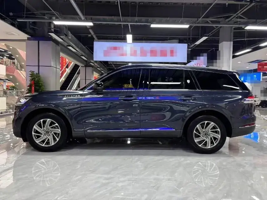 2021 LINCOLN AVIATOR thumbnail 3