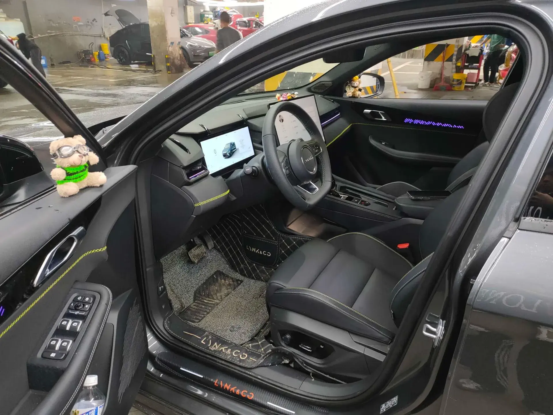 2025 LYNK&CO 03 thumbnail 2