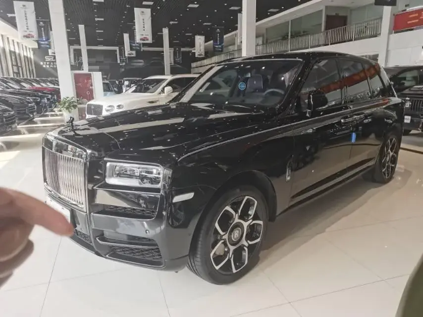 2024 ROLLS-ROYCE CULLINAN view 1