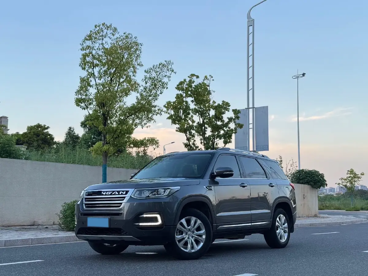 2017 ChangAn CS95 2.0T 233HP L4 6AT