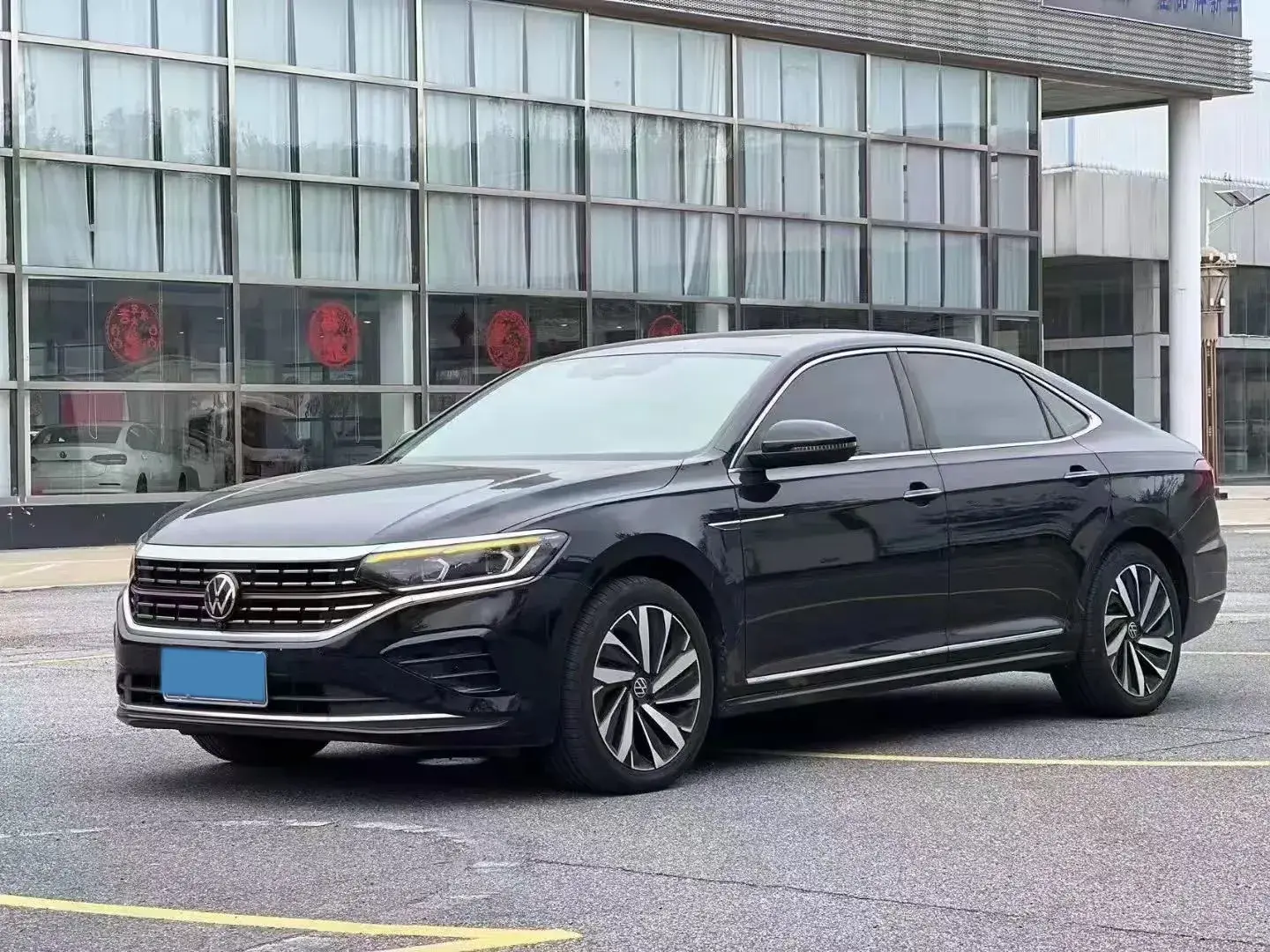 2022 VOLKSWAGEN PASSAT view 1