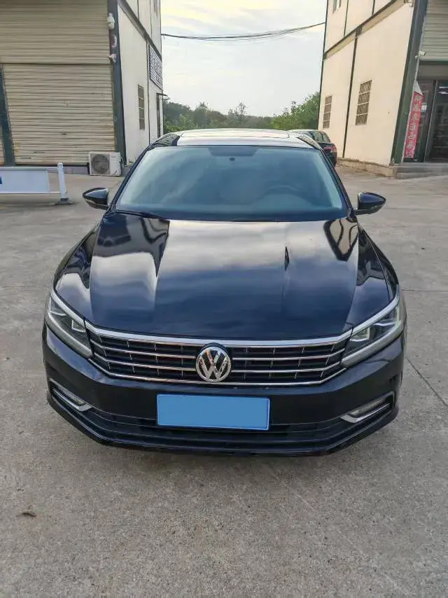 2015 VOLKSWAGEN PASSAT thumbnail 2