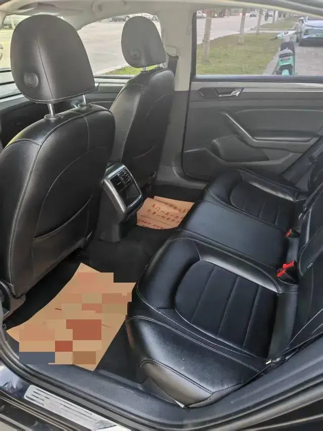 2015 VOLKSWAGEN PASSAT thumbnail 4