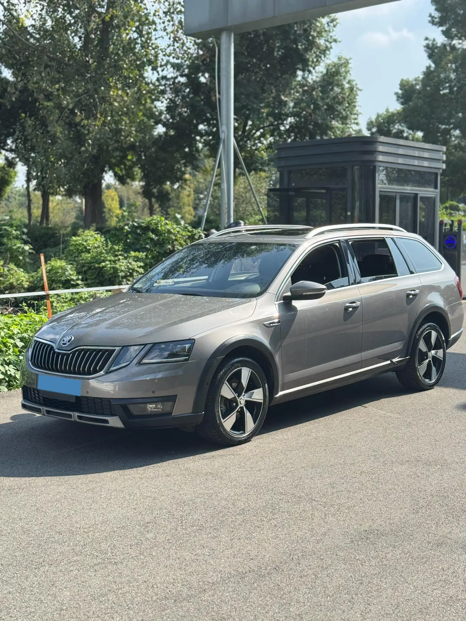 2018 SKODA OCTAVIA view 1