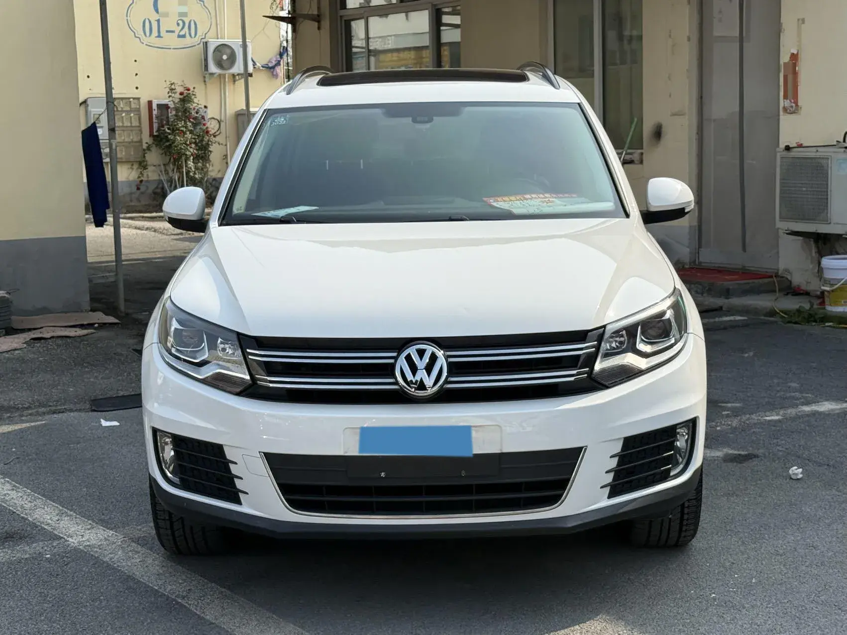 2016 VOLKSWAGEN TIGUAN thumbnail 2