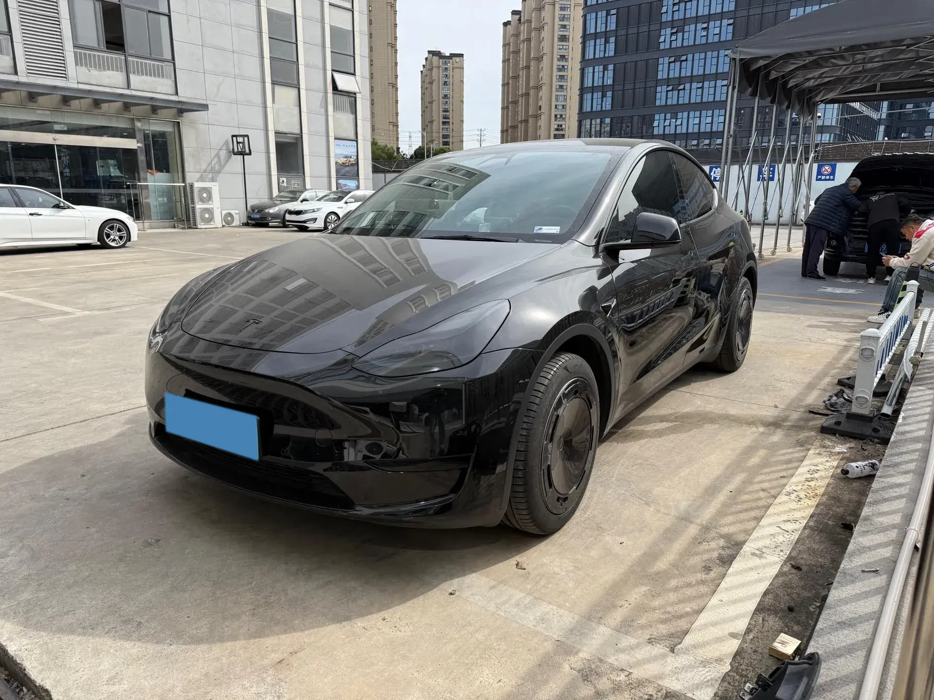 2022 TESLA MODEL view 1