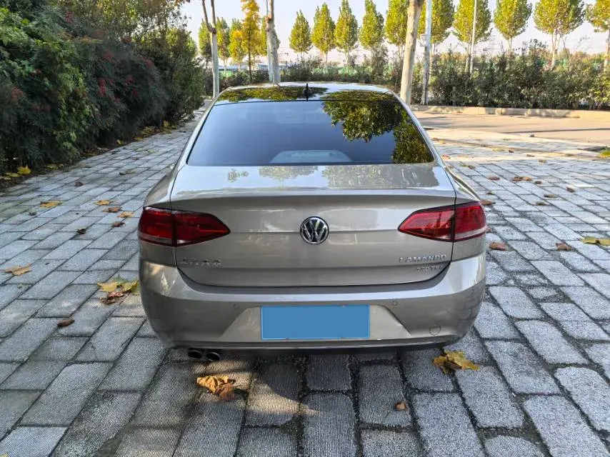 2018 VOLKSWAGEN LAMANDO thumbnail 4