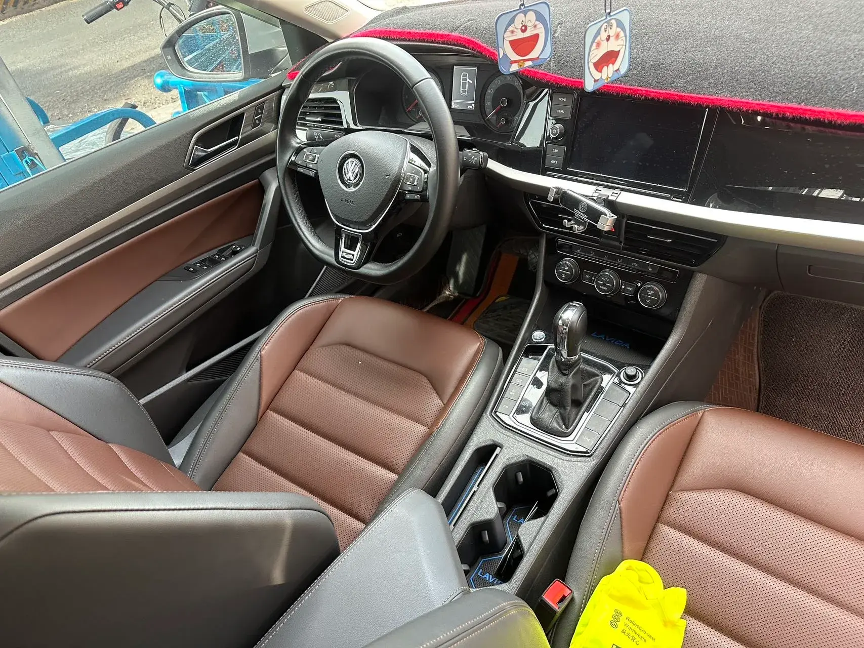 2019 VOLKSWAGEN LAVIDA thumbnail 4